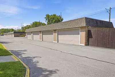 405 Old Stone Road #E4, Munster, IN 46321 - Photo 20