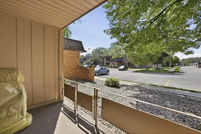 405 Old Stone Road #E4, Munster, IN 46321 - Photo 18