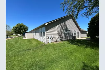 1261 Bluebell Trail, Schererville, IN 46375 - Photo 4
