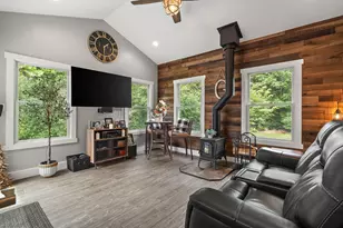 10186 Rustic Dr, Demotte, IN 46310 - Photo 18