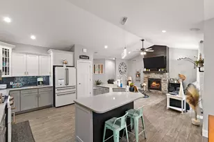 10186 Rustic Dr, Demotte, IN 46310 - Photo 12
