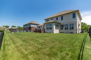 930 Stonebridge Dr, Schererville, IN 46375 - Photo 8