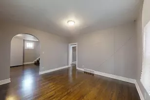 323 Garfield St, Gary, IN 46404 - Photo 4