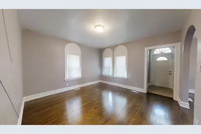 323 Garfield Street, Gary, IN 46404 - Photo 6