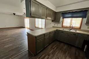 7315 Morton St, Merrillville, IN 46410 - Photo 10