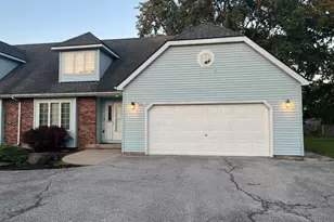 7315 Morton St, Merrillville, IN 46410 - Photo 2