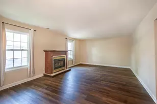 1904 Burgundy St, Schererville, IN 46375 - Photo 2