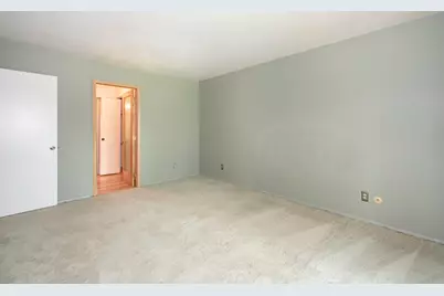1904 Burgundy Street, Schererville, IN 46375 - Photo 8
