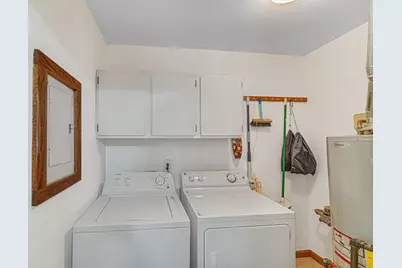 2101 Hollandale Drive, Valparaiso, IN 46383 - Photo 14