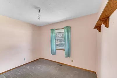 2101 Hollandale Drive, Valparaiso, IN 46383 - Photo 10