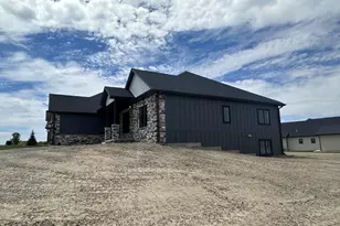 10148 Springlake Rd, Saint John, IN 46373 - Photo 2
