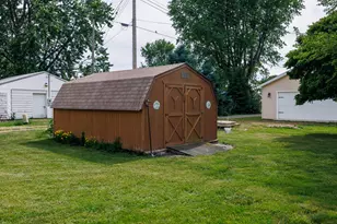 210 N 6th St, Kentland, IN 47951 - Photo 14