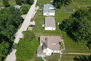 605 E Washington St, Morocco, IN 47963 - Photo 10