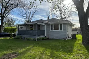526 N Colfax St, Griffith, IN 46319 - Photo 1