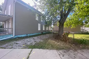 207 Chicago St, Michigan City, IN 46360 - Photo 2