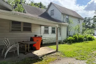 413 S Range St, Wolcott, IN 47995 - Photo 2