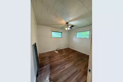 1905 Crockett Avenue, Valparaiso, IN 46383 - Photo 6