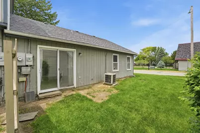 6089 Maryland Street, Merrillville, IN 46410 - Photo 4