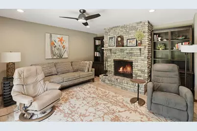 2060 Maid Marion Drive N, Schererville, IN 46375 - Photo 18