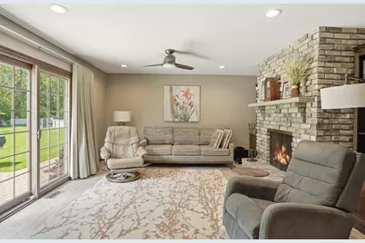 2060 Maid Marion Drive N, Schererville, IN 46375 - Photo 16