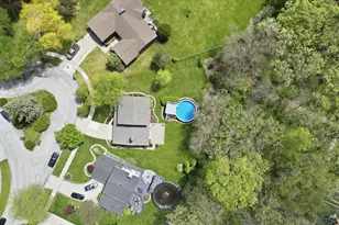 2060 Maid Marion Dr N, Schererville, IN 46375 - Photo 38