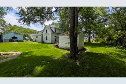 405 Maple Avenue, Wheeler, IN 46393 - Photo 2