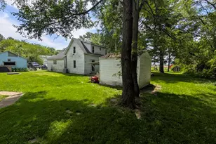 405 Maple Ave, Wheeler, IN 46393 - Photo 2