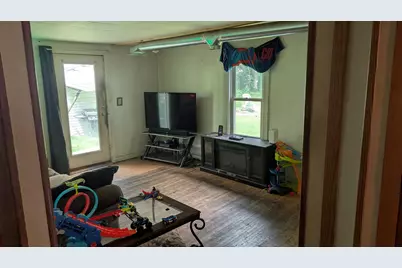 405 Maple Avenue, Wheeler, IN 46393 - Photo 8