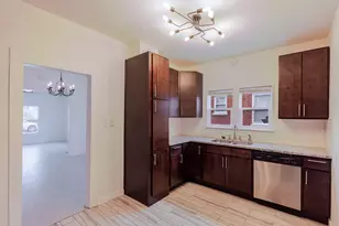 306 Brown St, Valparaiso, IN 46383 - Photo 10