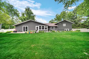 272 W Powell Dr, La Porte, IN 46350 - Photo 24