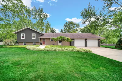 272 W Powell Drive, La Porte, IN 46350 - Photo 1