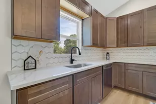2861 Benton St, Lake Station, IN 46405 - Photo 10