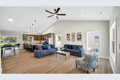 2861 Benton Street, Lake Station, IN 46405 - Photo 4