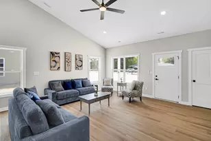 2861 Benton St, Lake Station, IN 46405 - Photo 6