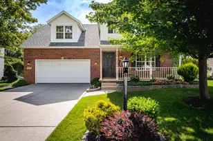 203 Parkwood Dr, Valparaiso, IN 46383 - Photo 2