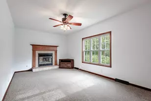 203 Parkwood Dr, Valparaiso, IN 46383 - Photo 12