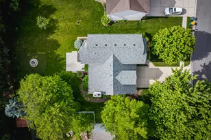 203 Parkwood Dr, Valparaiso, IN 46383 - Photo 36