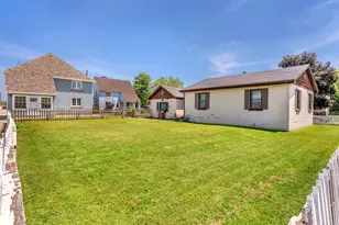 402 Liberty St, East Chicago, IN 46312 - Photo 10