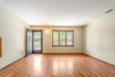 932 Jordan Circle, Schererville, IN 46375 - Photo 6