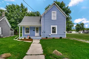 726 E Angelica St, Rensselaer, IN 47978 - Photo 1