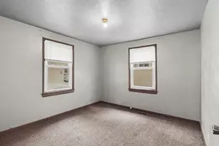 627 Donnelly St, Michigan City, IN 46360 - Photo 6
