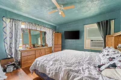 211 S Madison Street, Medaryville, IN 47957 - Photo 16