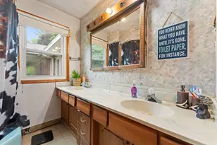 211 S Madison St, Medaryville, IN 47957 - Photo 16