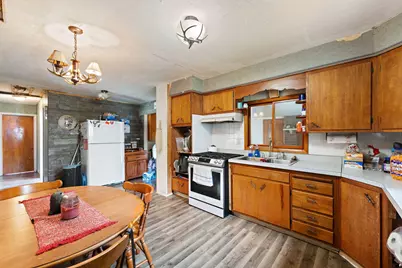 211 S Madison Street, Medaryville, IN 47957 - Photo 10