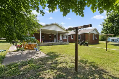 211 S Madison Street, Medaryville, IN 47957 - Photo 4