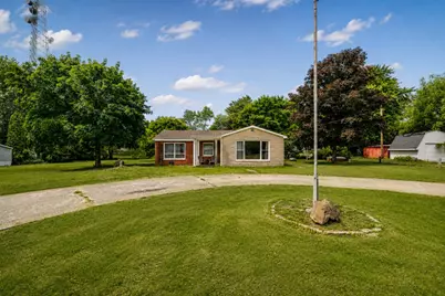 211 S Madison Street, Medaryville, IN 47957 - Photo 1