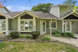 225 Clinton St, Lowell, IN 46356 - Photo 2