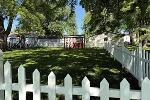 235 N Columbia St, Francesville, IN 47946 - Photo 4