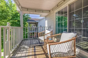 9806 Parkway Dr, Highland, IN 46322 - Photo 10