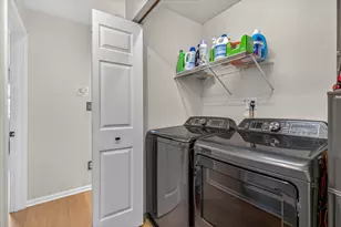 9806 Parkway Dr, Highland, IN 46322 - Photo 22